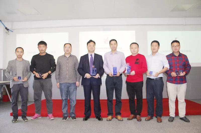 1567568177655794.jpg 640.webp (9).jpg